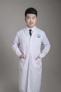 李雪冰 院长